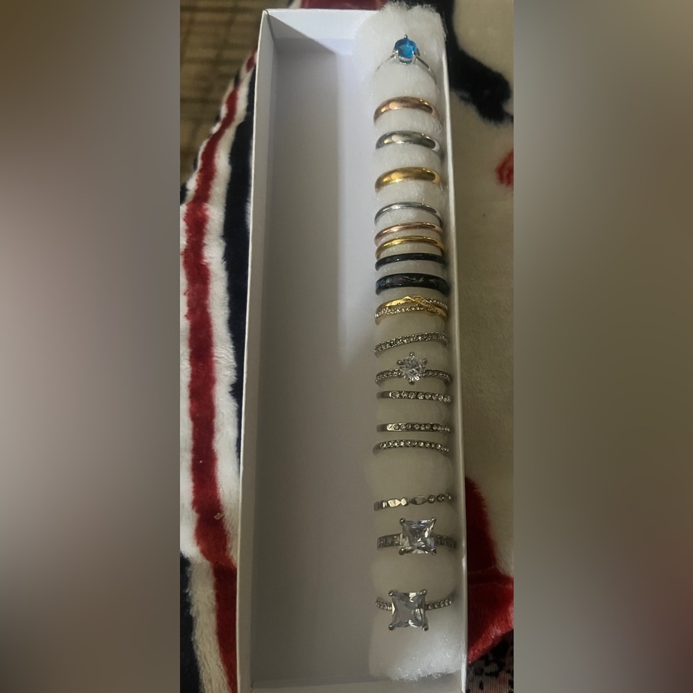 Stackable Mixed Metal and Crystal Ring Set - Women Jewelry lot of 18 size 8